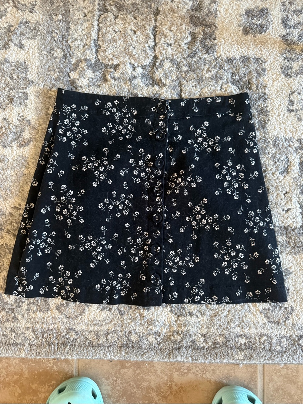 Forever 21 Black Floral Button-Front Mini Skirt